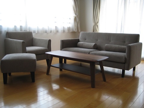 Volster SofaとNew MK603 Sofa