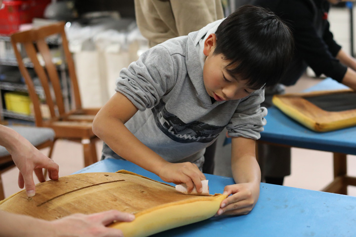 ダイニングチェア張り替えイベント in NOYES工場