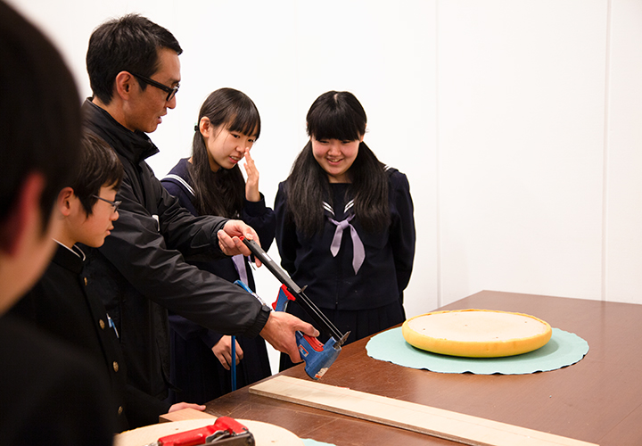 ソファを作ろう。中学生の職場体験　vol004 名古屋市立滝ノ水中学校