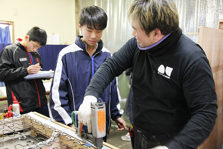 ソファを作ろう。中学生の職場体験Vol9 名古屋市立汐路中学校