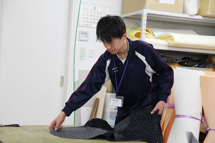 ソファを作ろう。中学生の職場体験Vol9 名古屋市立汐路中学校