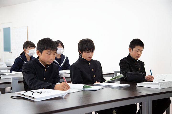 Vol30 豊橋市立吉田方中学校 国産ソファブランド Noyes Vol30 豊橋市立吉田方中学校 国産ソファブランド Noyes