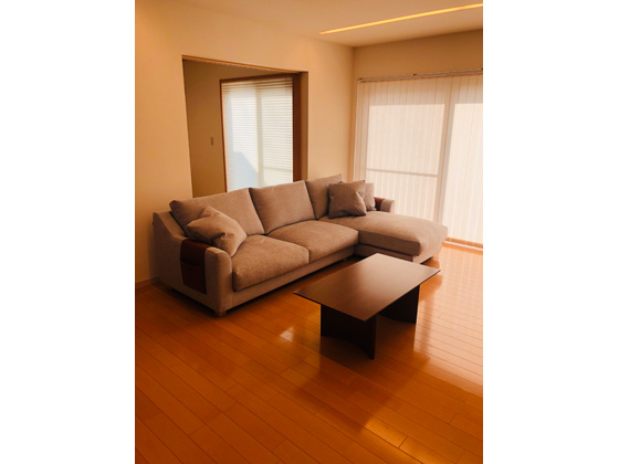 クマグマ　Noyes ソファ ソファのある暮らし - 静岡県 H.I様邸 | 国産ソファブランド NOYES