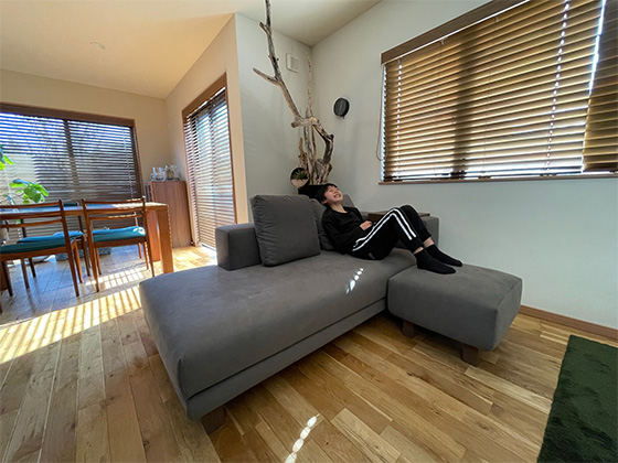 ソファのある暮らし - 大阪府 Y.T様邸 | 国産ソファブランド NOYES