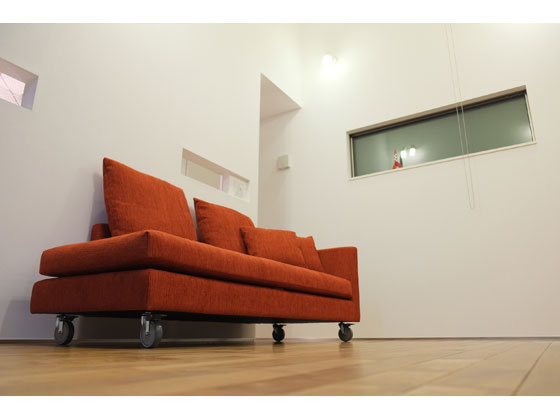 ソファのある暮らし - 神奈川県 N.T様邸 | 国産ソファブランド NOYES