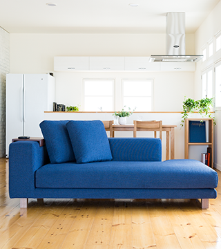 NOYES 青 ソファ 製品名 bench 期間限定横浜ショールーム 2022年2月 展示ソファラインナップ