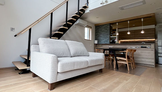 NewSugar Hi-Back Modern 3人掛け両ひじ」 製品詳細ページ | 国産